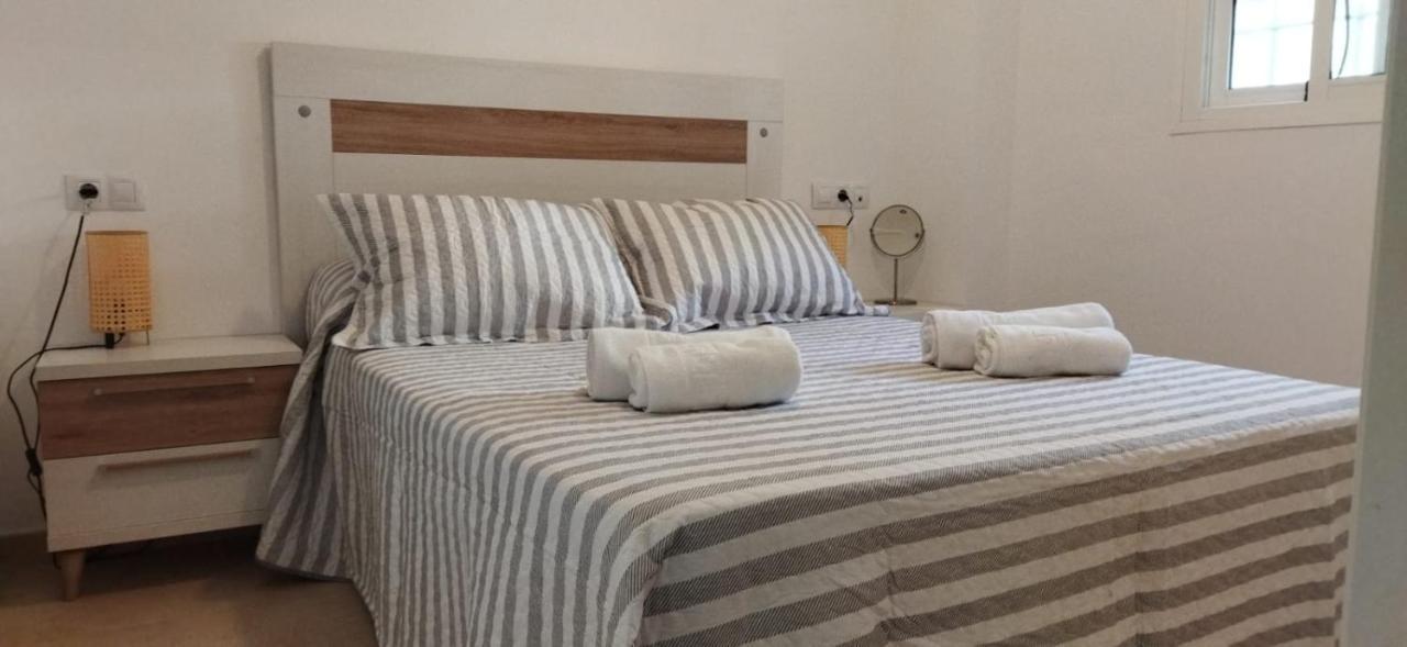 Apartamentos Costa De La Luz Playa Rota Eksteriør bilde
