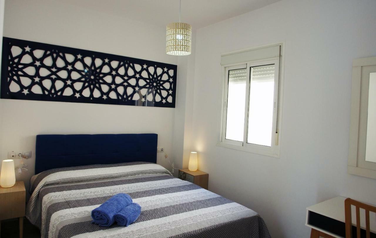 Apartamentos Costa De La Luz Playa Rota Eksteriør bilde